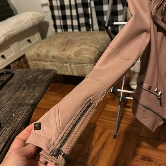 Faux leather fashionable studded jacket GUC - Picture 3 of 4